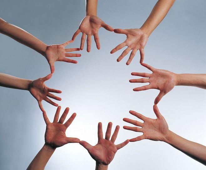 英国石油(BP.US)第二季度盈利超预期 新董事长将启动全面业务评估