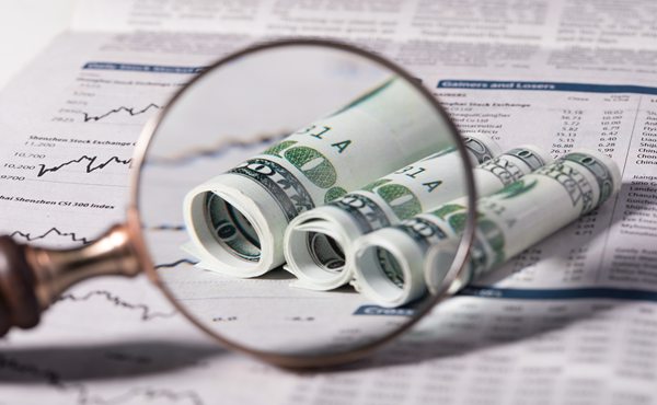  A股午评 | 沪指半日涨0.27% PEEK材料、军工股再度走强 医药板块调整